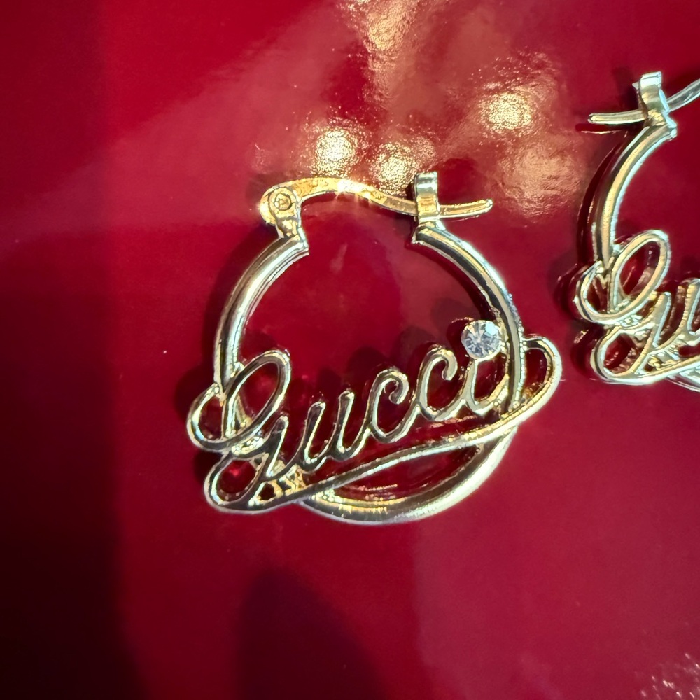 Stunning Gucci Gold filled Hoop Earrings w/ swarofski Diamond - Picture 4 of 7